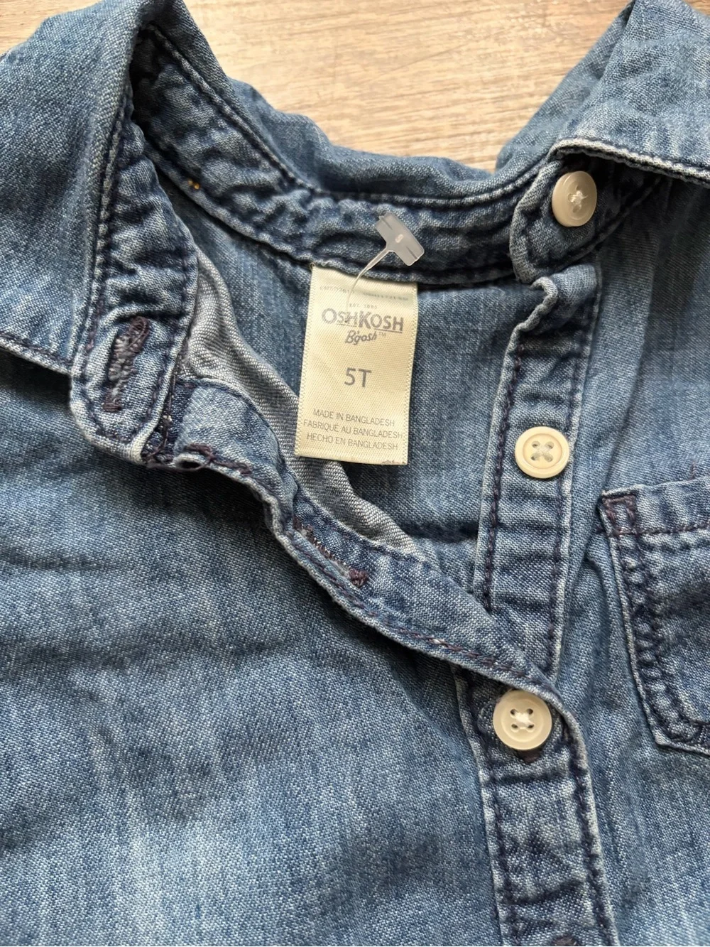 🌸 $10 SALE 🌸 OshKosh B'gosh Light Blue Denim Button-Up Shirt